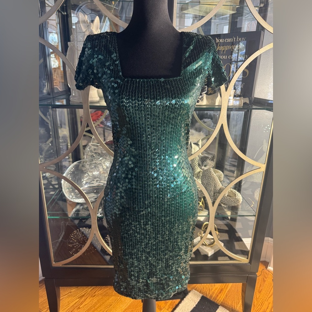 Elegant Green Sequin Dress